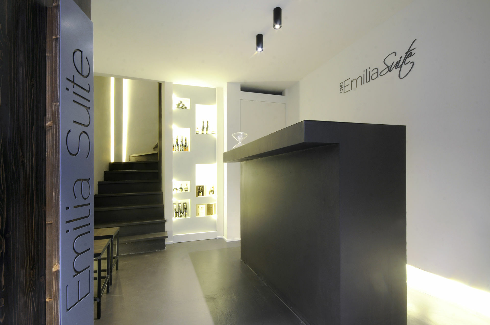 Emilia Suite Design Modena Exterior foto